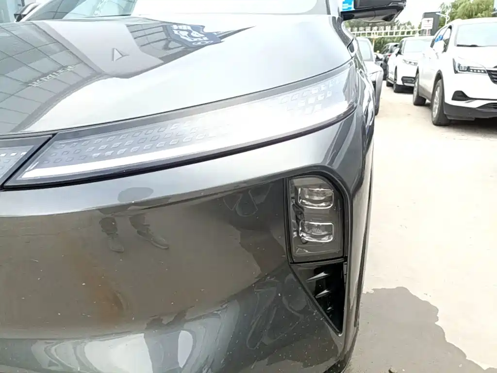 Dongfeng Aeolus L8 2025 2025 Plug-in Hybrid