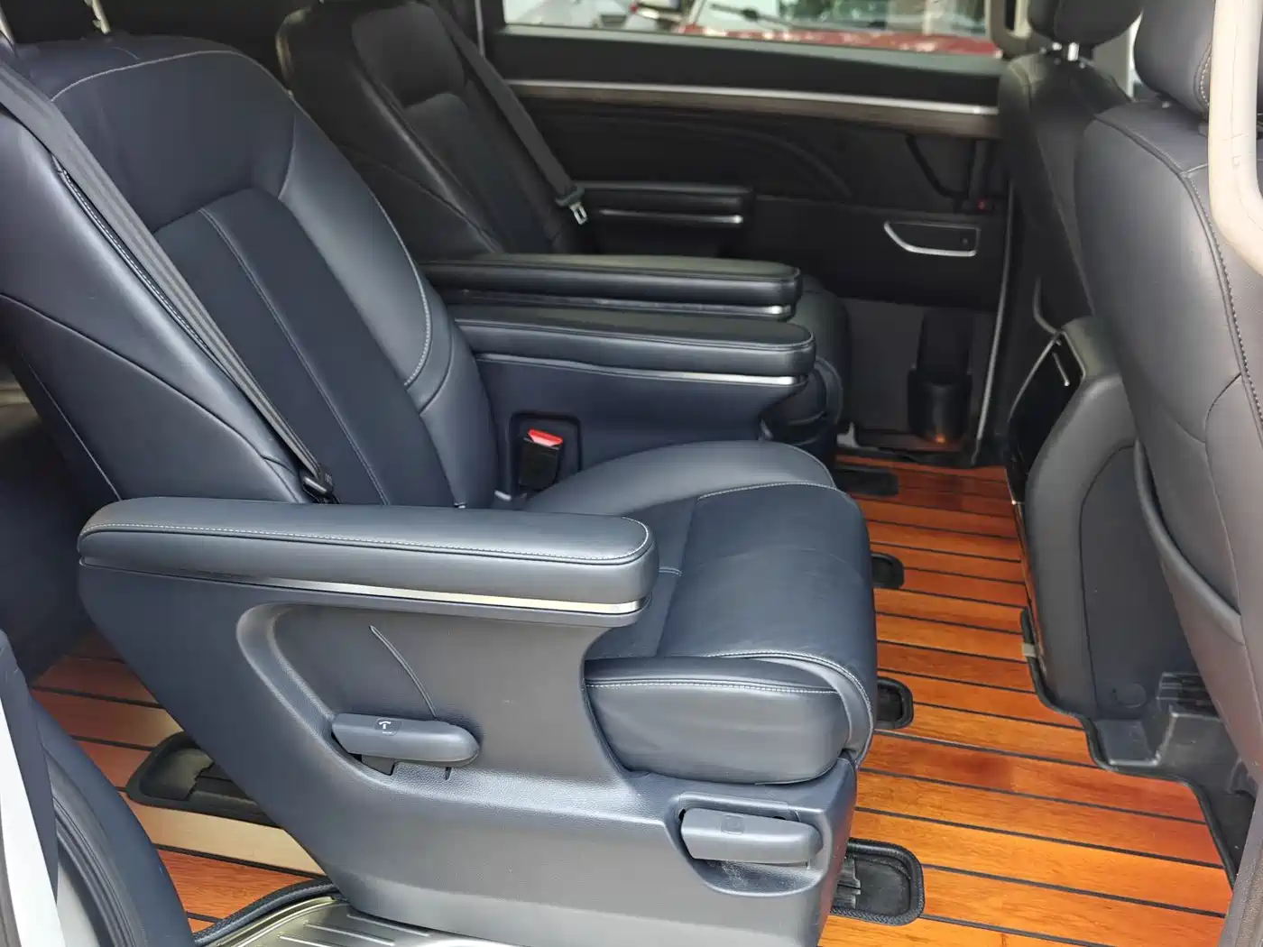 GAC Trumpchi Trumpchi M8 2023 Leading Series 390T Premium Edition фото 11