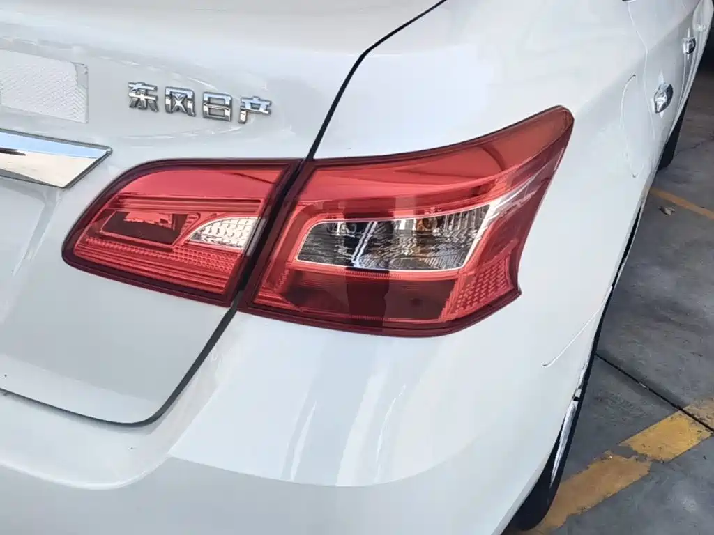 Nissan SYLPHY, миниатюра 8