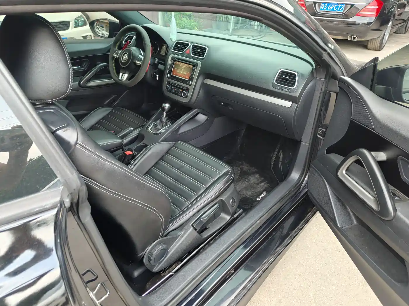 Volkswagen Scirocco 2010 2.0TSI Luxury Edition фото 43