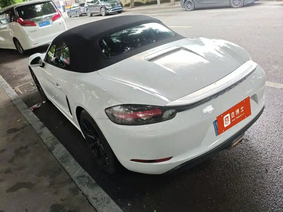 Photo 12 - Porsche 718