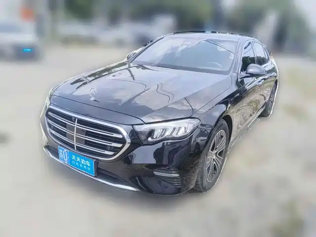 Mercedes-Benz E-Class 2024 Facelift E 260 L — фото 1