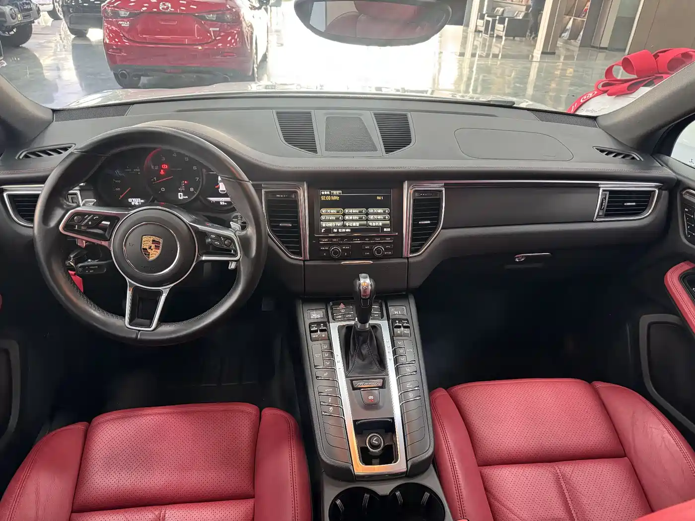 Porsche Macan 2016 Macan 2.0T фото 9