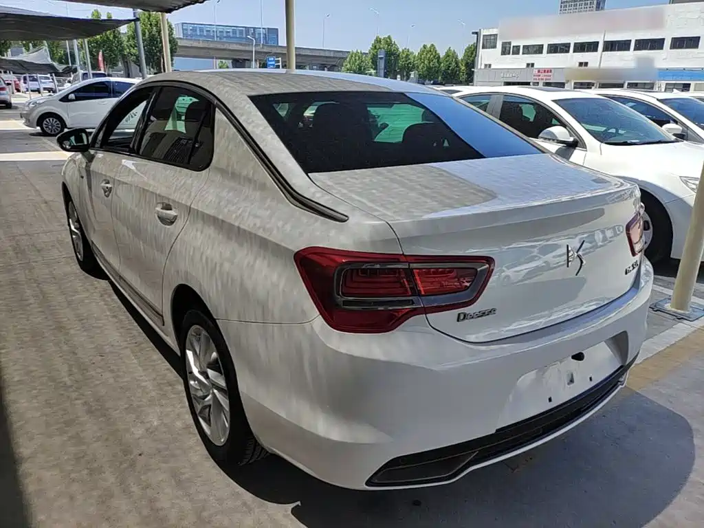 DS 5LS 2016 2016 1.6T Style Edition THP160
