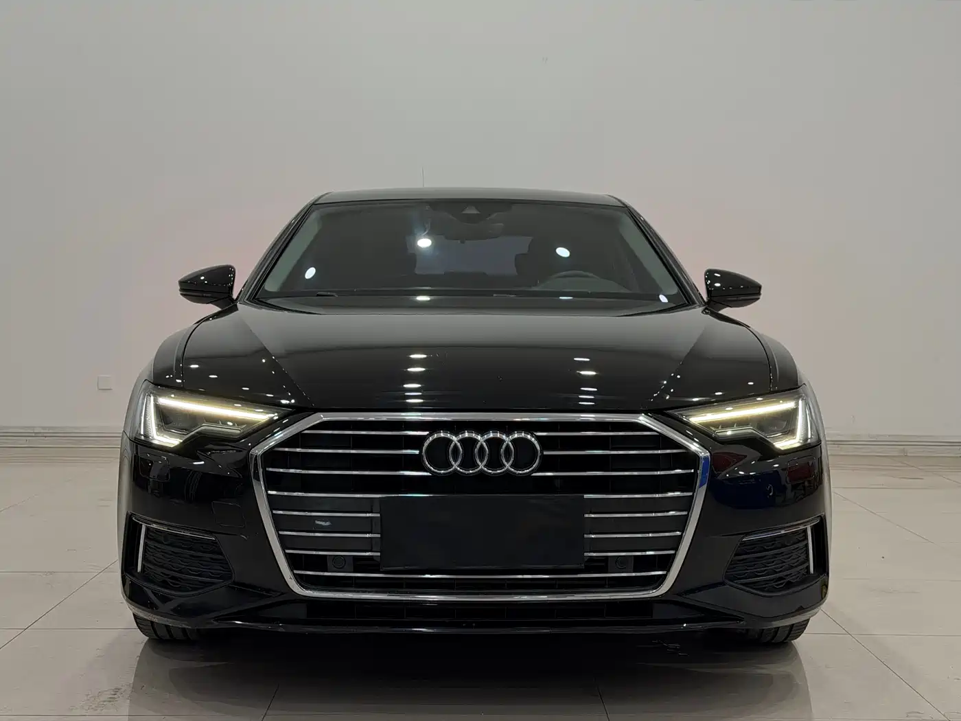 Audi A6L 2021 45 TFSI Exclusive Elegance фото 2