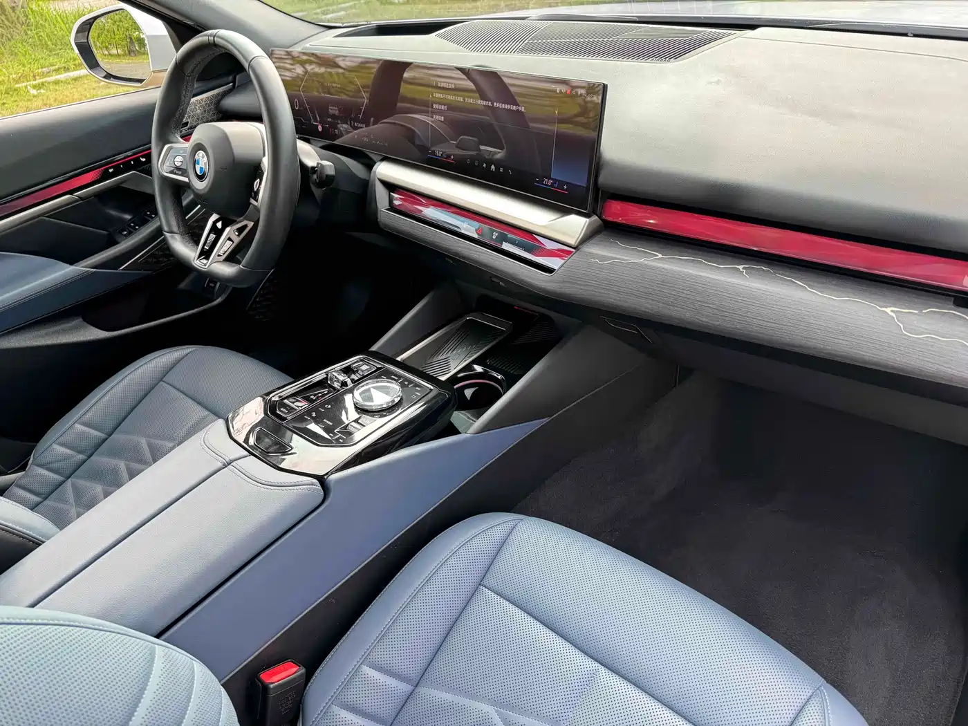 BMW 5 Series 2024 530Li Premium M Sport Package фото 10