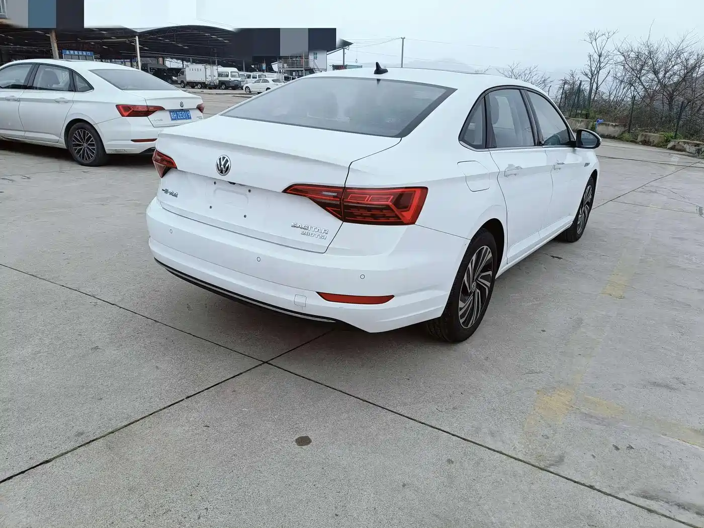 VOLKSWAGEN SAGITAR