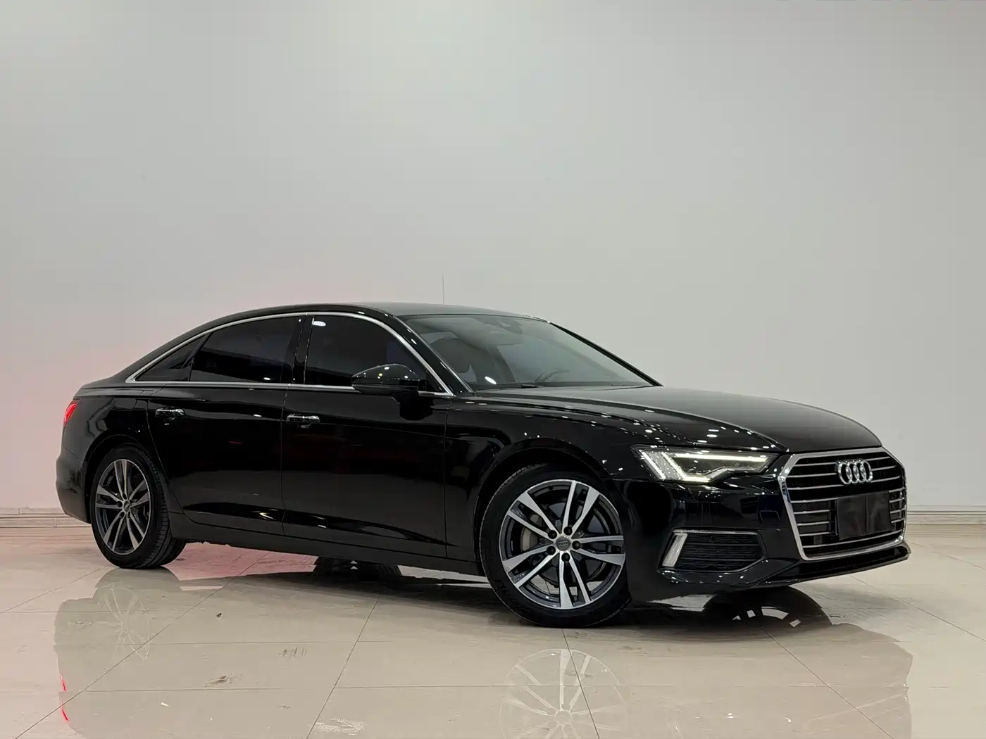 Audi A6L 2021 45 TFSI Exclusive Elegance