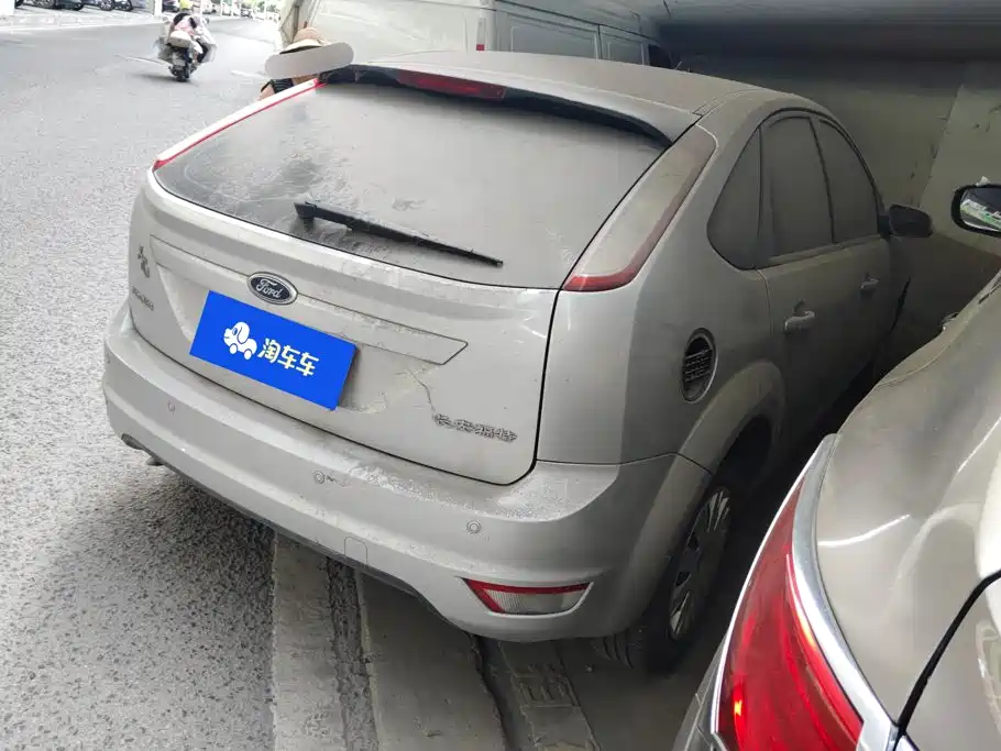 Ford Focus 2012 2012 Hatchback Classic 1.8L Auto Base
