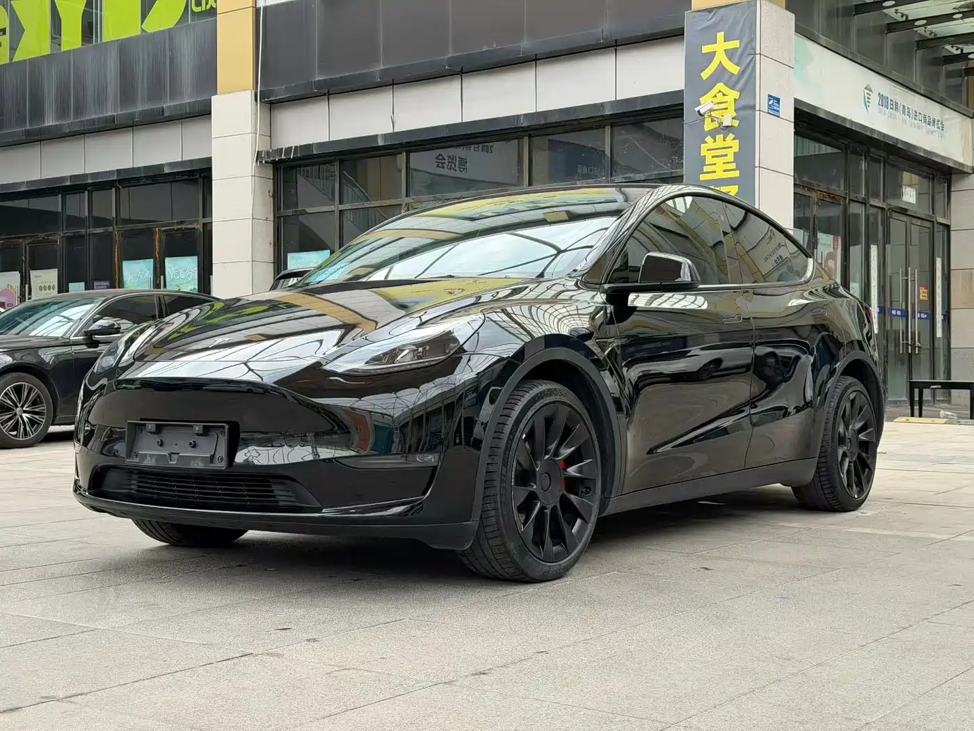 Tesla Model Y 2023 Long Range All-Wheel Drive Edition