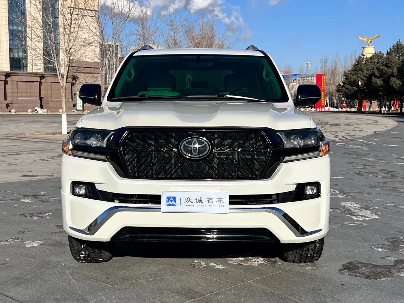Toyota Land Cruiser (Import) 2015 4.0L V6 Middle East Low Configuration Edition фото 2