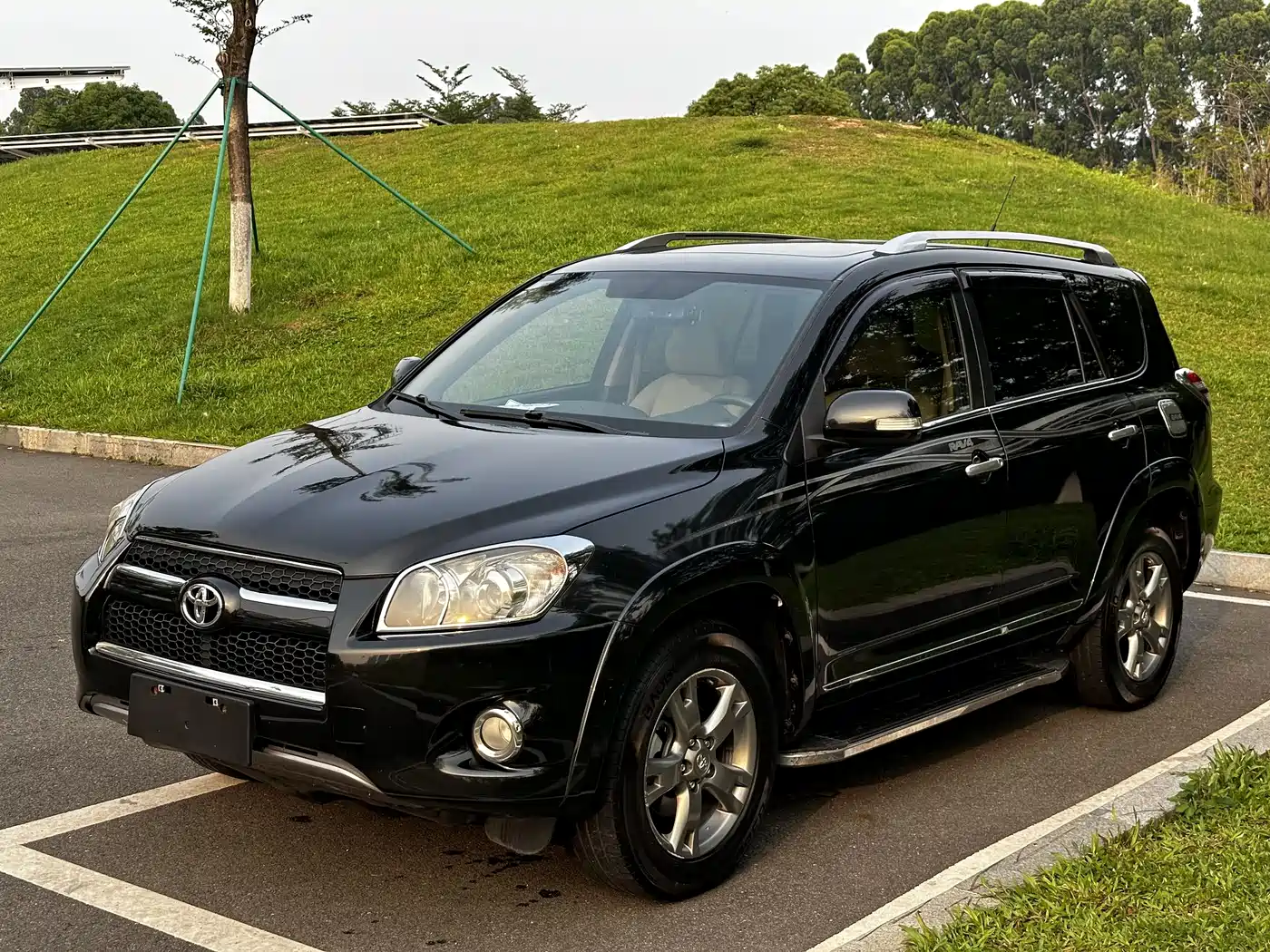 Toyota RAV4 Rongfang 2012 Styling Edition 2.4L Automatic 4WD Luxury