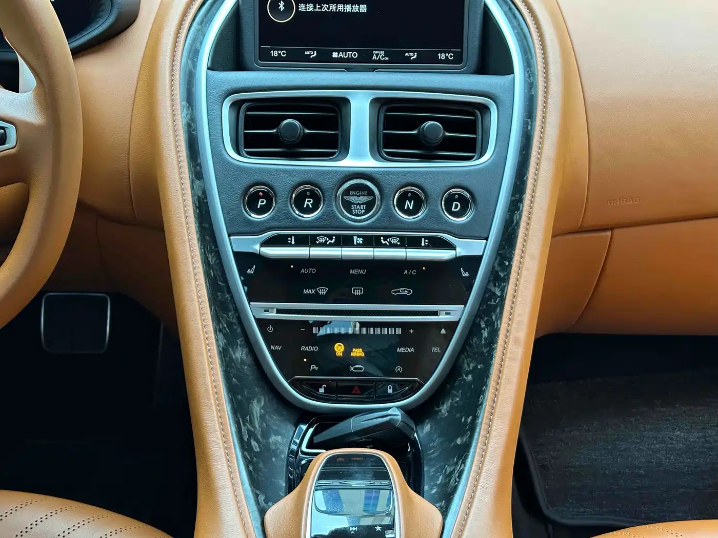 Aston Martin DB11 2018 2017 4.0T V8