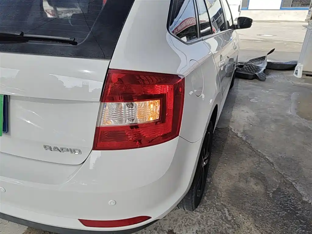 Škoda Skoda Rapid Spaceback 2019 Facelift 1.5L Automatic Standard Version China VI фото 8