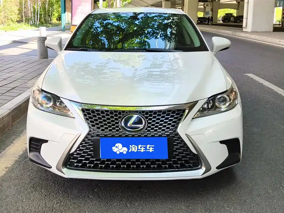 Lexus CT 2017 CT200h Comfort (Single Color, China V) фото 2