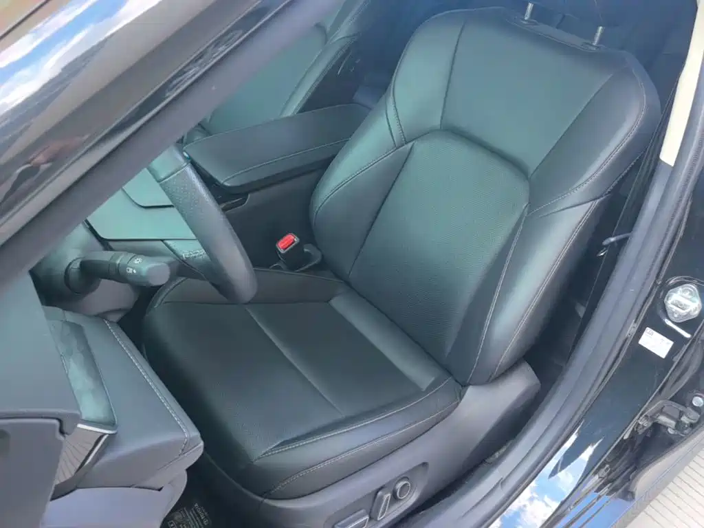 Toyota Camry 2025 2024 2.0GVP Luxury Edition