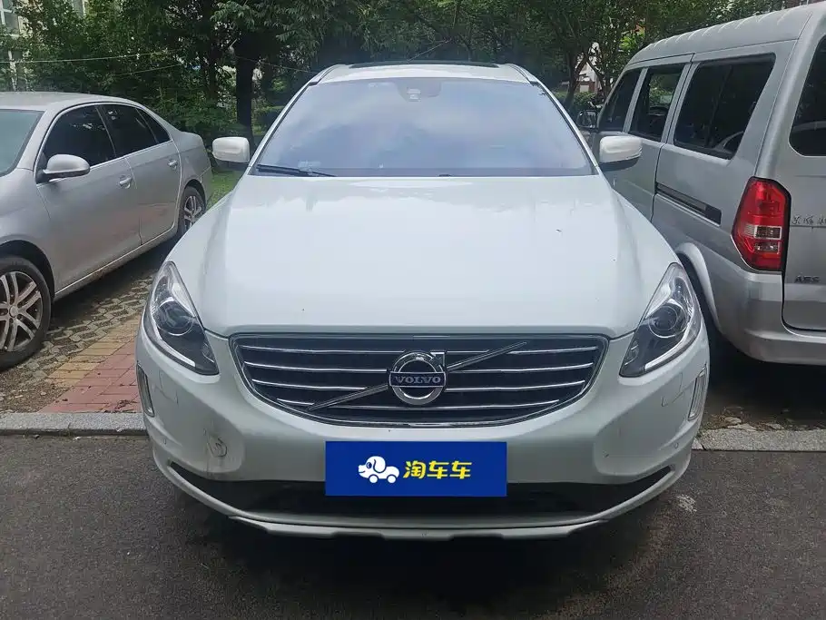 Фото 2 - Volvo XC60