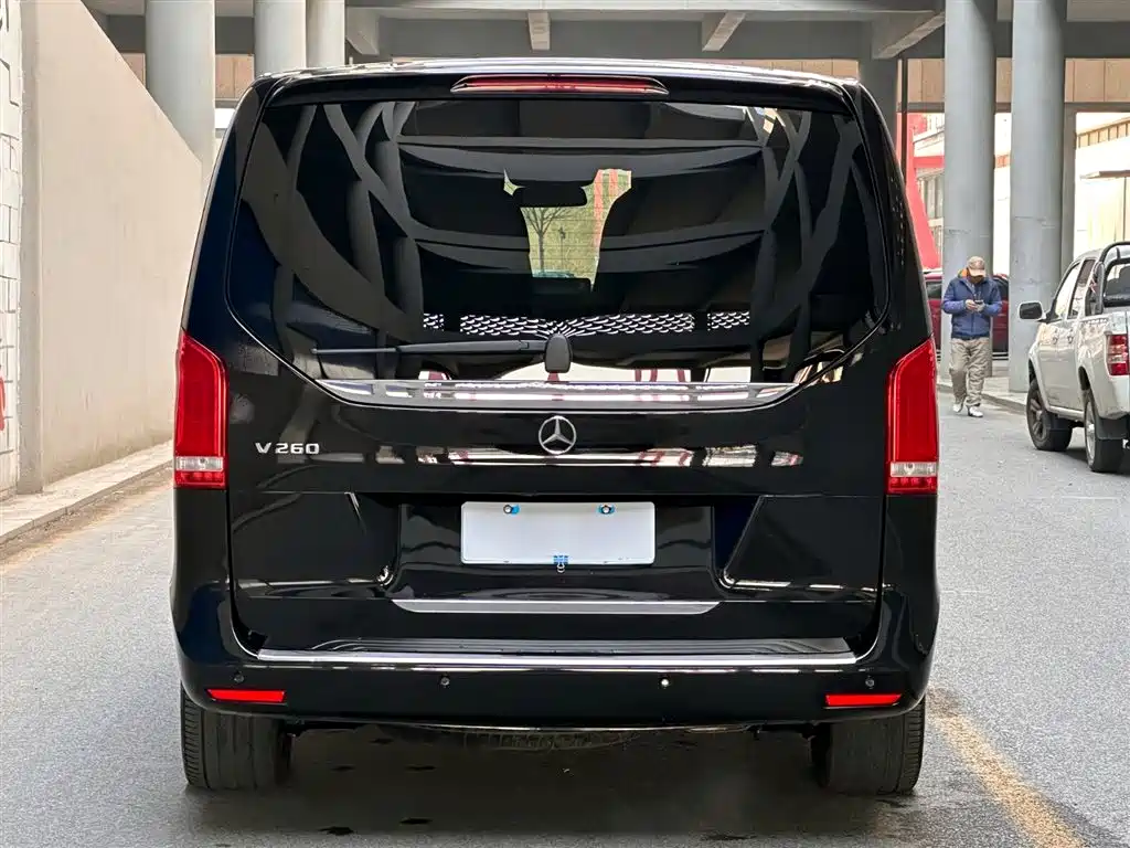 MERCEDES-BENZ V CLASS