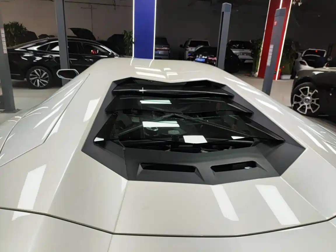 Lamborghini Aventador 2013 2011 LP 700-4