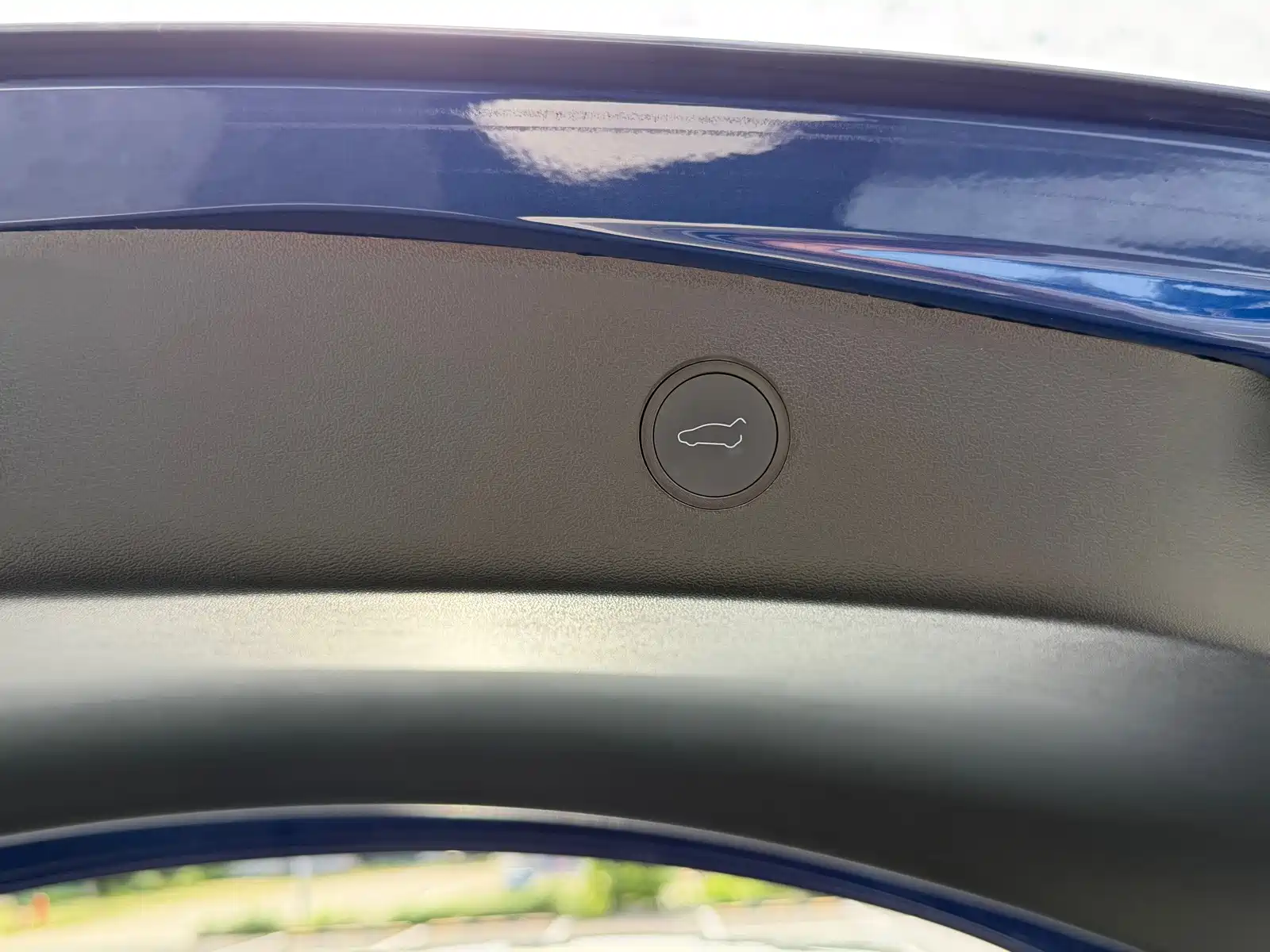 Фото 25 - Tesla Model 3