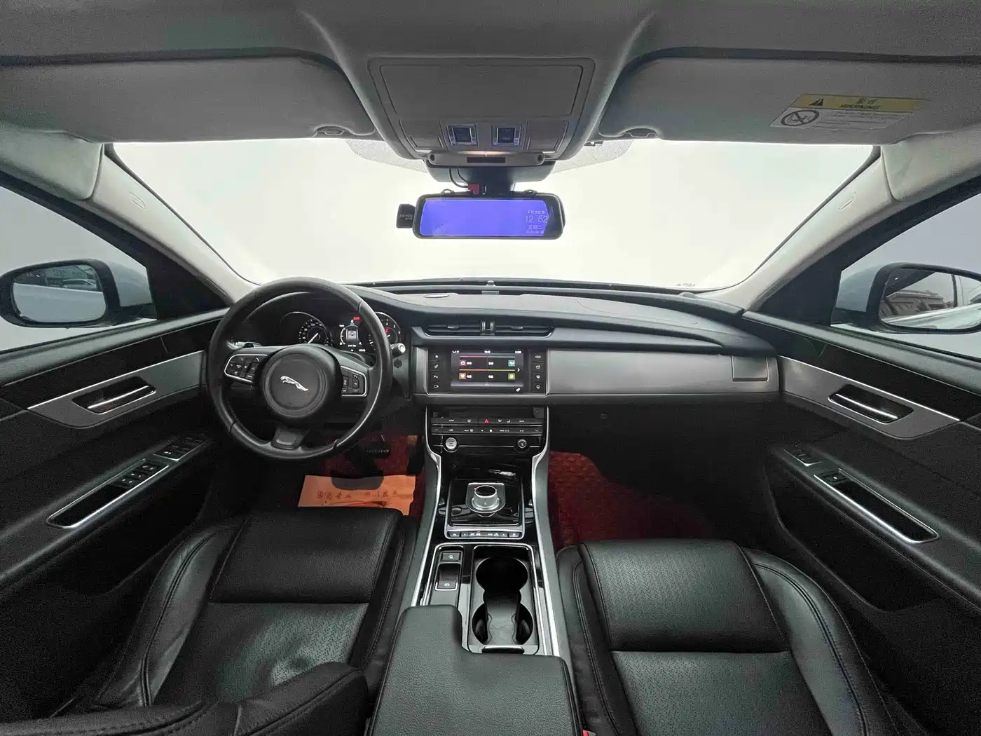 Jaguar XF 2016 2016 XF 2.0T 2WD Elegance Edition