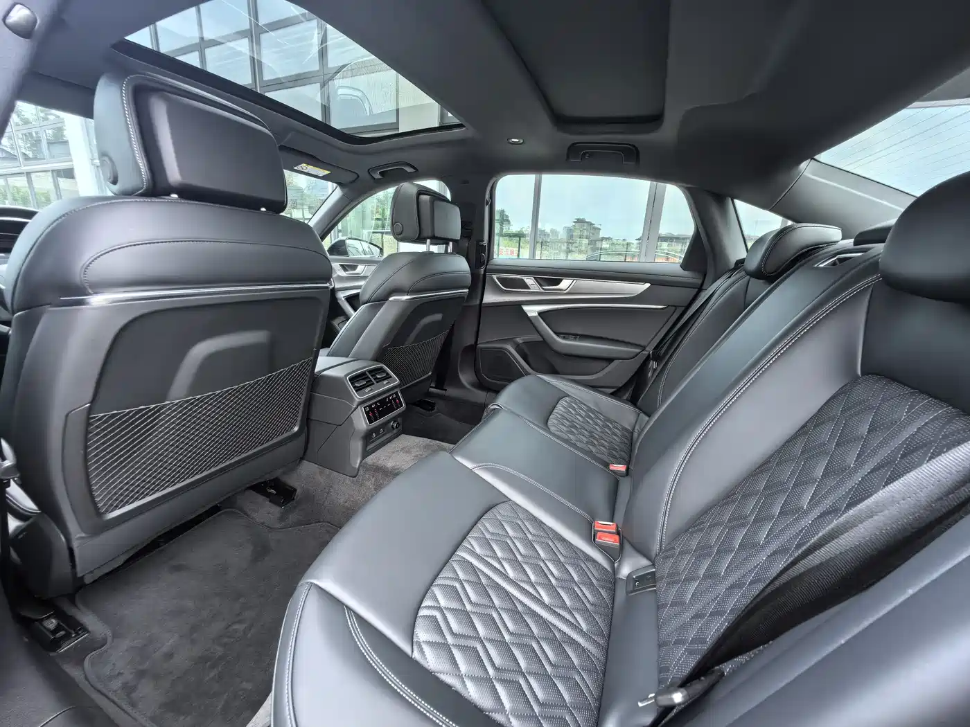 Audi A6L 2025 45 TFSI Premium Sport фото 7