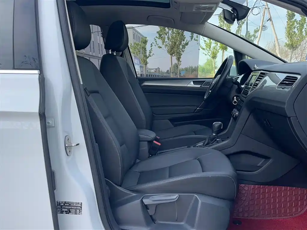 Volkswagen Golf Sportsvan 2019 280TSI Automatic Curiosity Edition China V фото 16