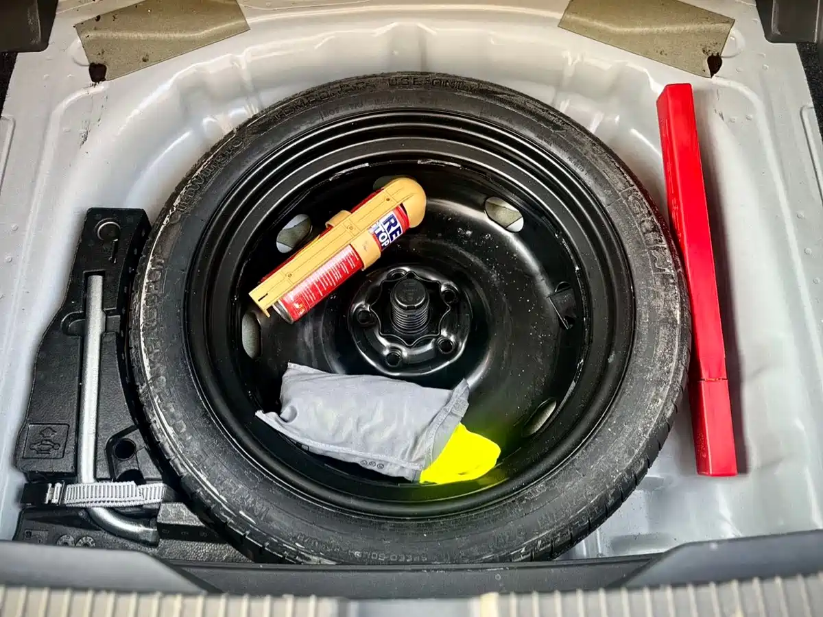 VOLKSWAGEN T ROC EXPLORING SONGS