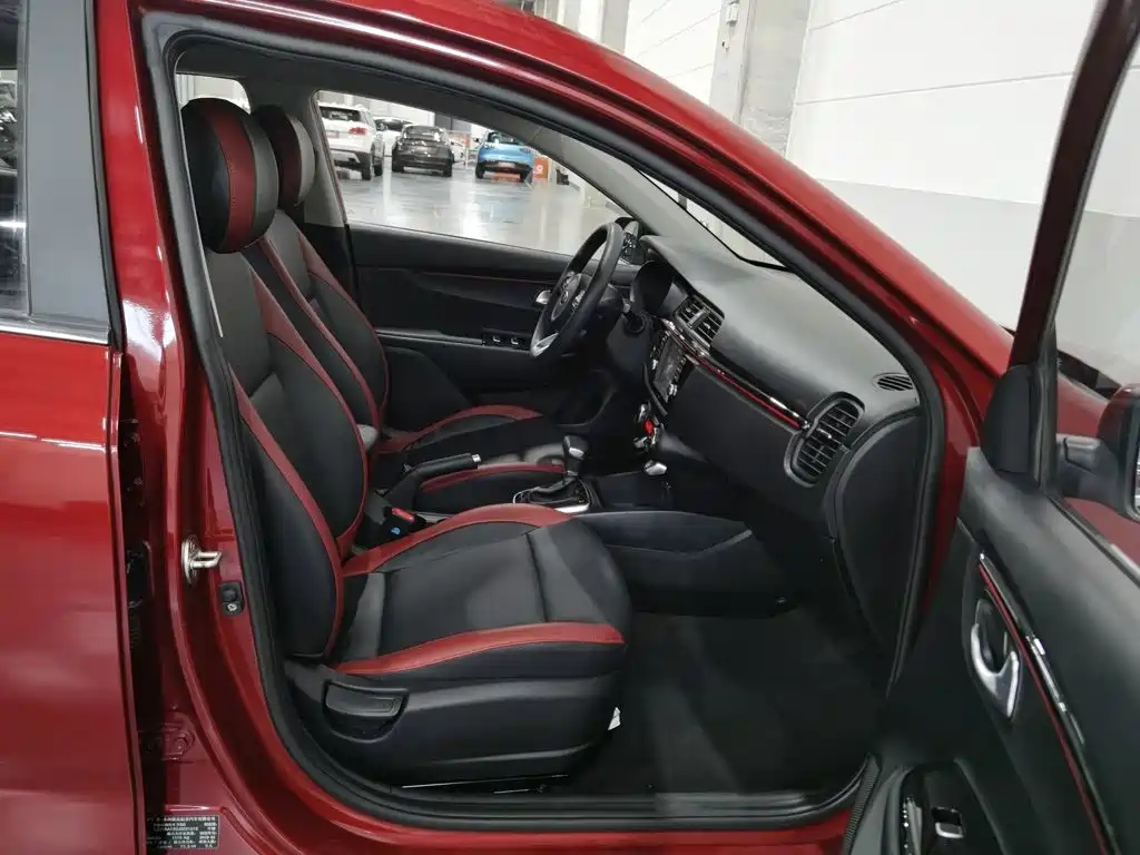 Kia KX CROSS 2018 2017 1.4L AT GLS
