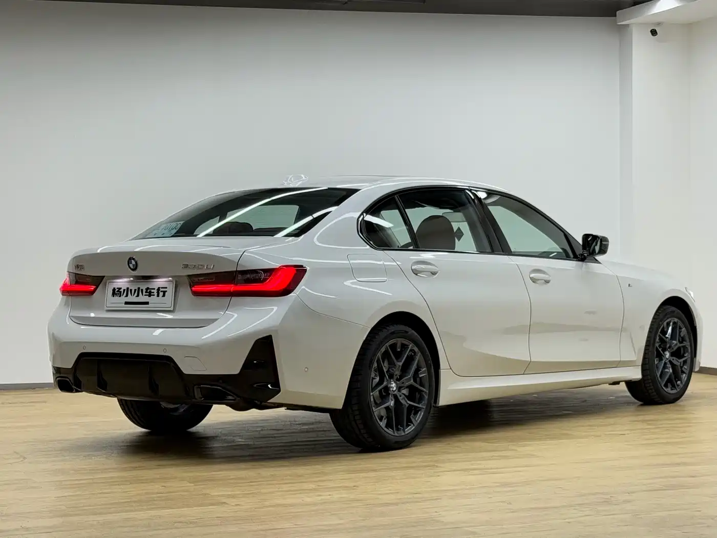 BMW 3 Series 2026 2025 330Li M Sport Night Edition