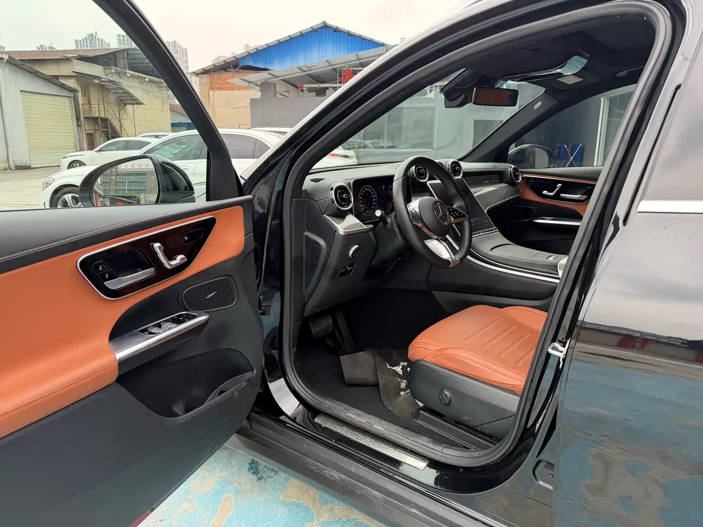 Mercedes-Benz GLC 2023 GLC 260 L 4MATIC Sport 5-seater фото 9