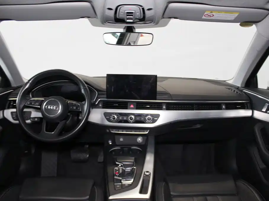 Photo 9 - Audi A4L