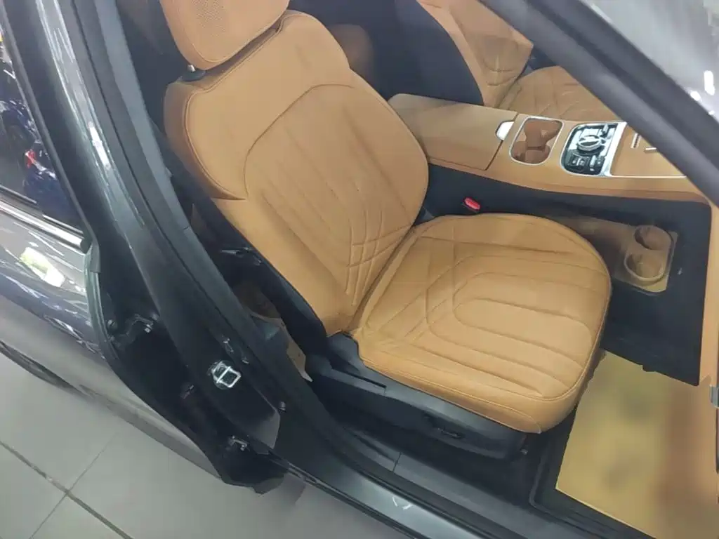 Geely Galaxy Galaxy Starship 7 EM-i 2025 2025 Model 120km Explorer+ Edition