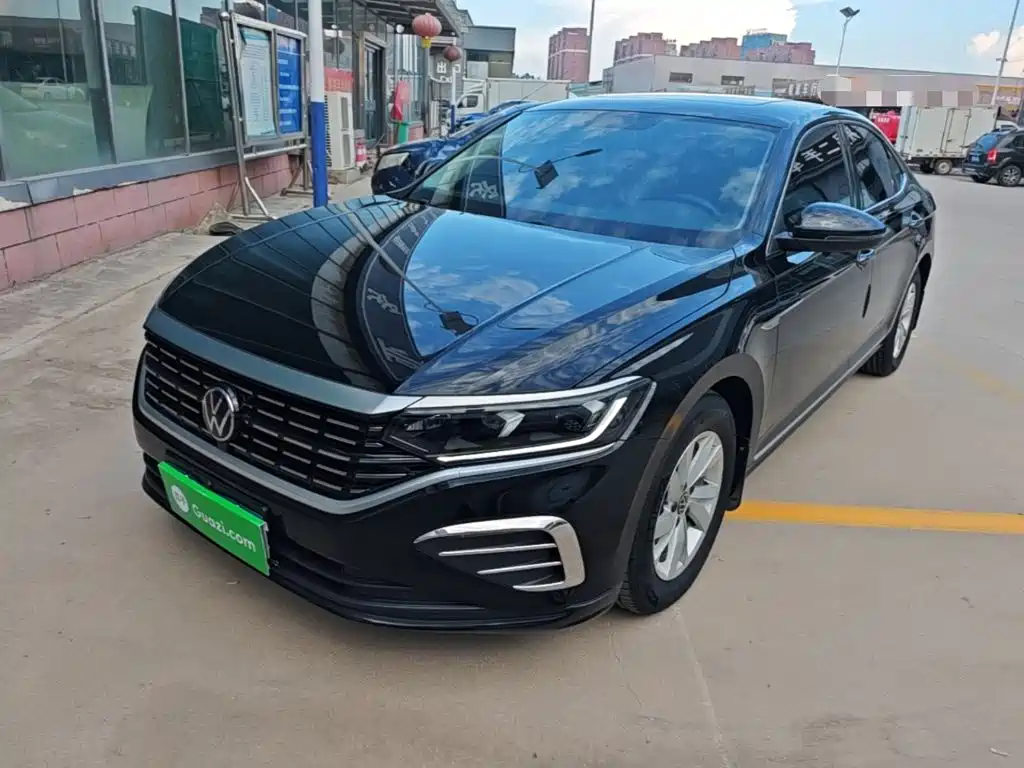 Фото 2 - Volkswagen Passat