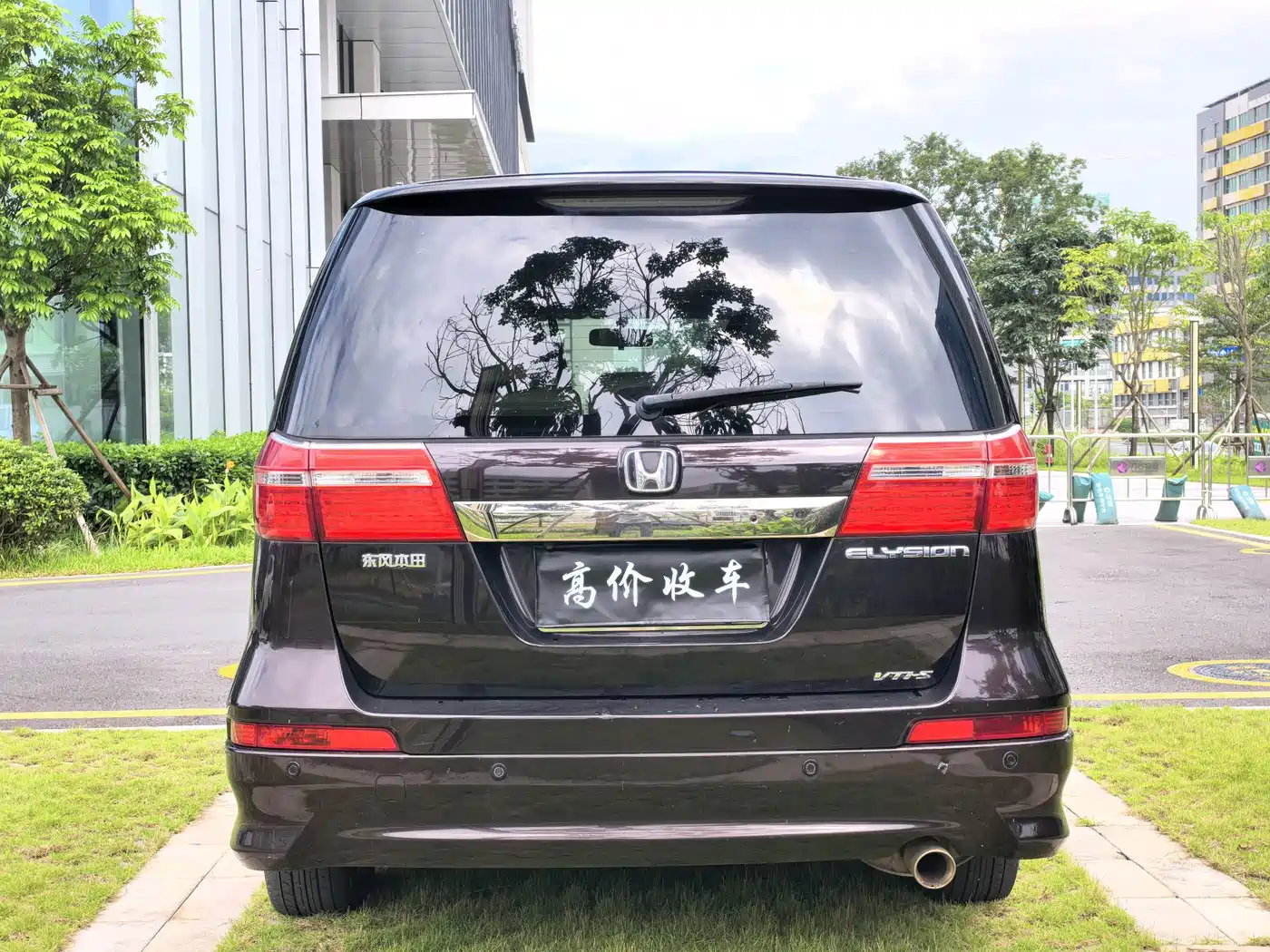 Honda Elysion 2013 2012 2.4L VTi-S Premium Edition
