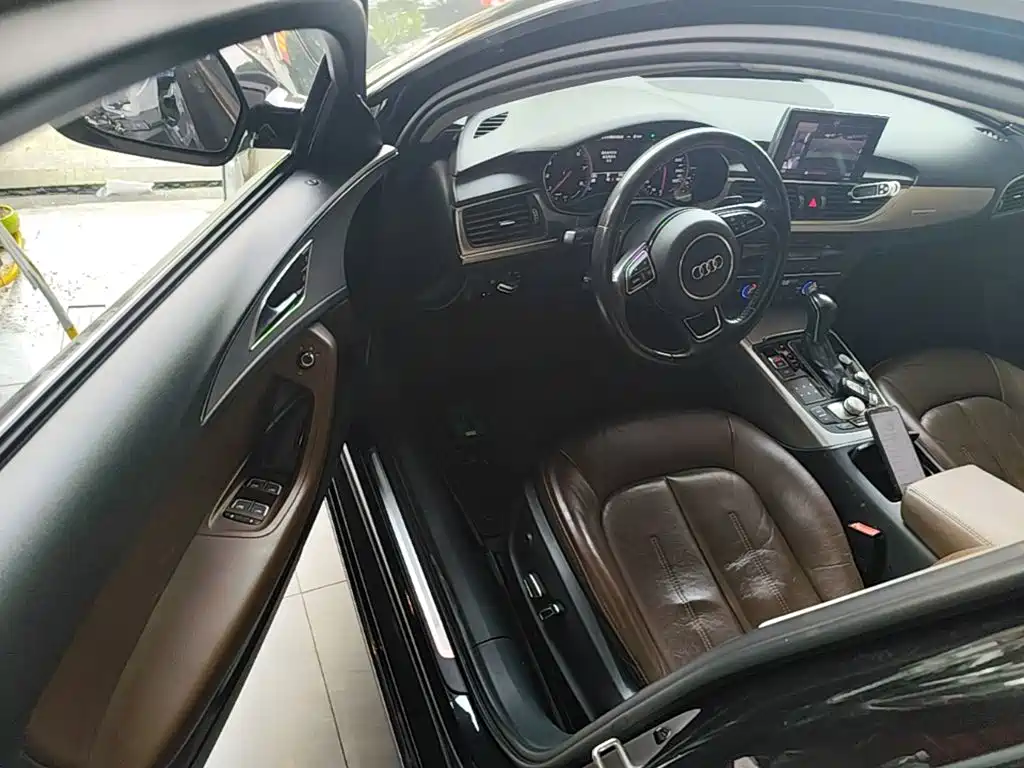 Фото 16 - Audi A6L