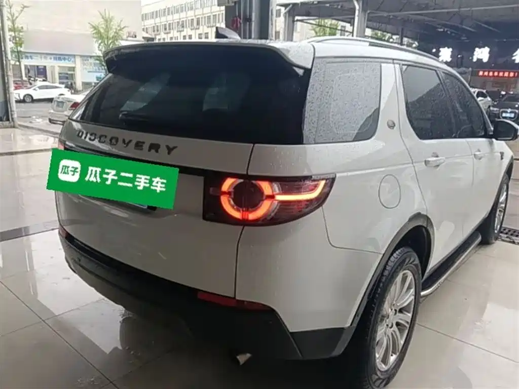 Land Rover Discovery Sport 2018 240PS SE Edition фото 7
