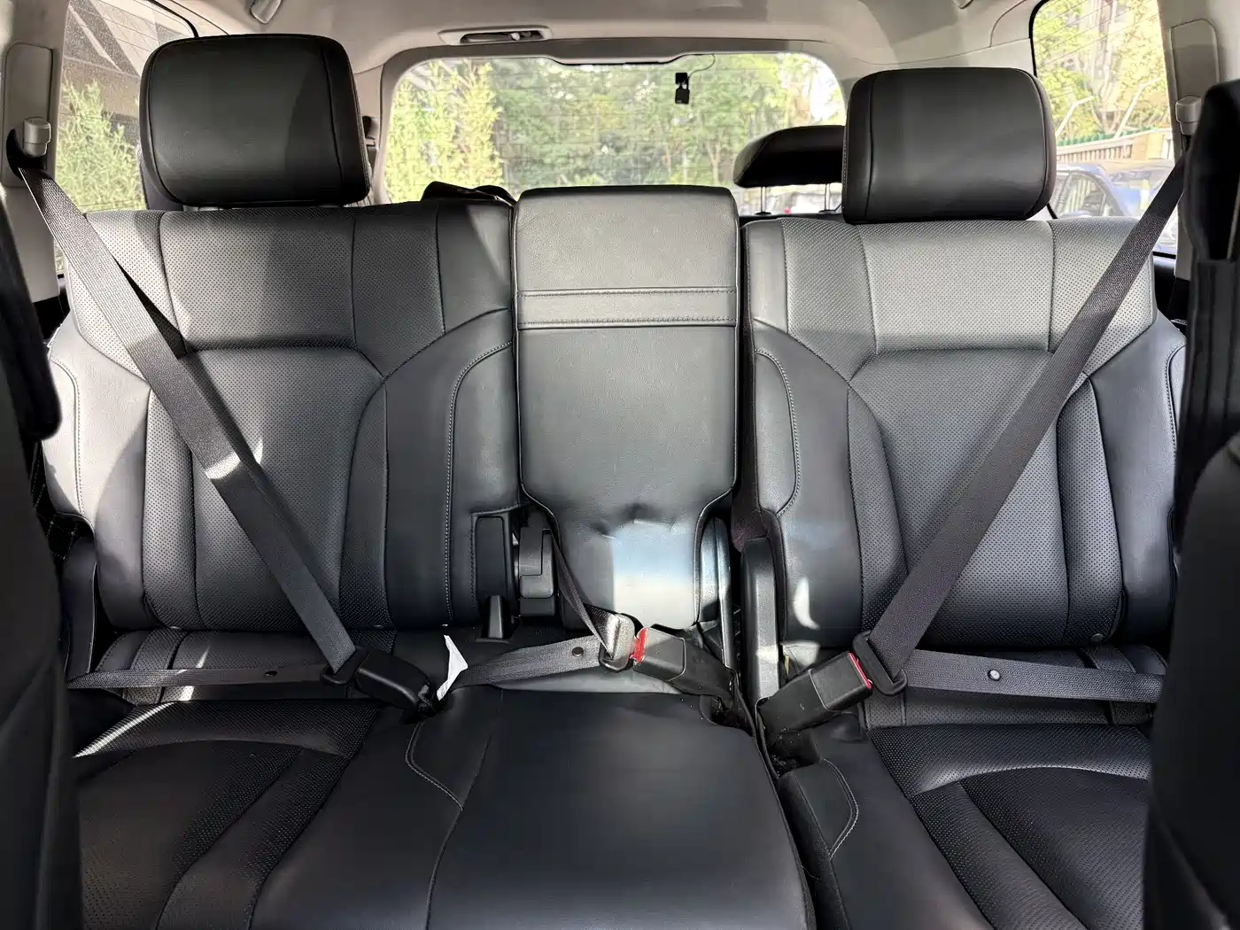Lexus LX 2017 570 Peak Special Limited Edition фото 19