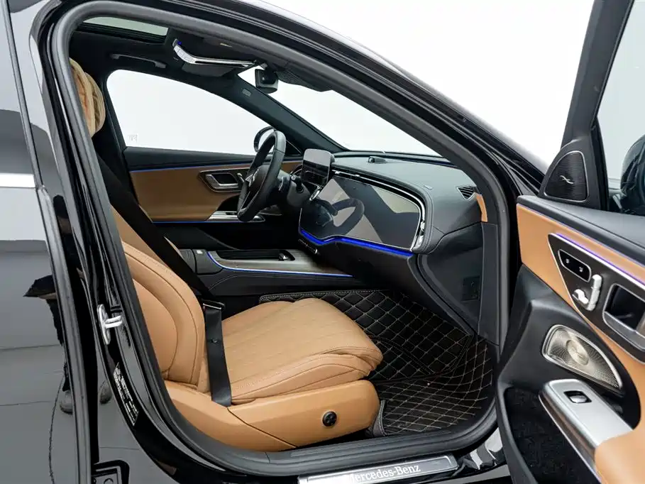 Mercedes-Benz E-Class 2025 E 300 L Luxury фото 18
