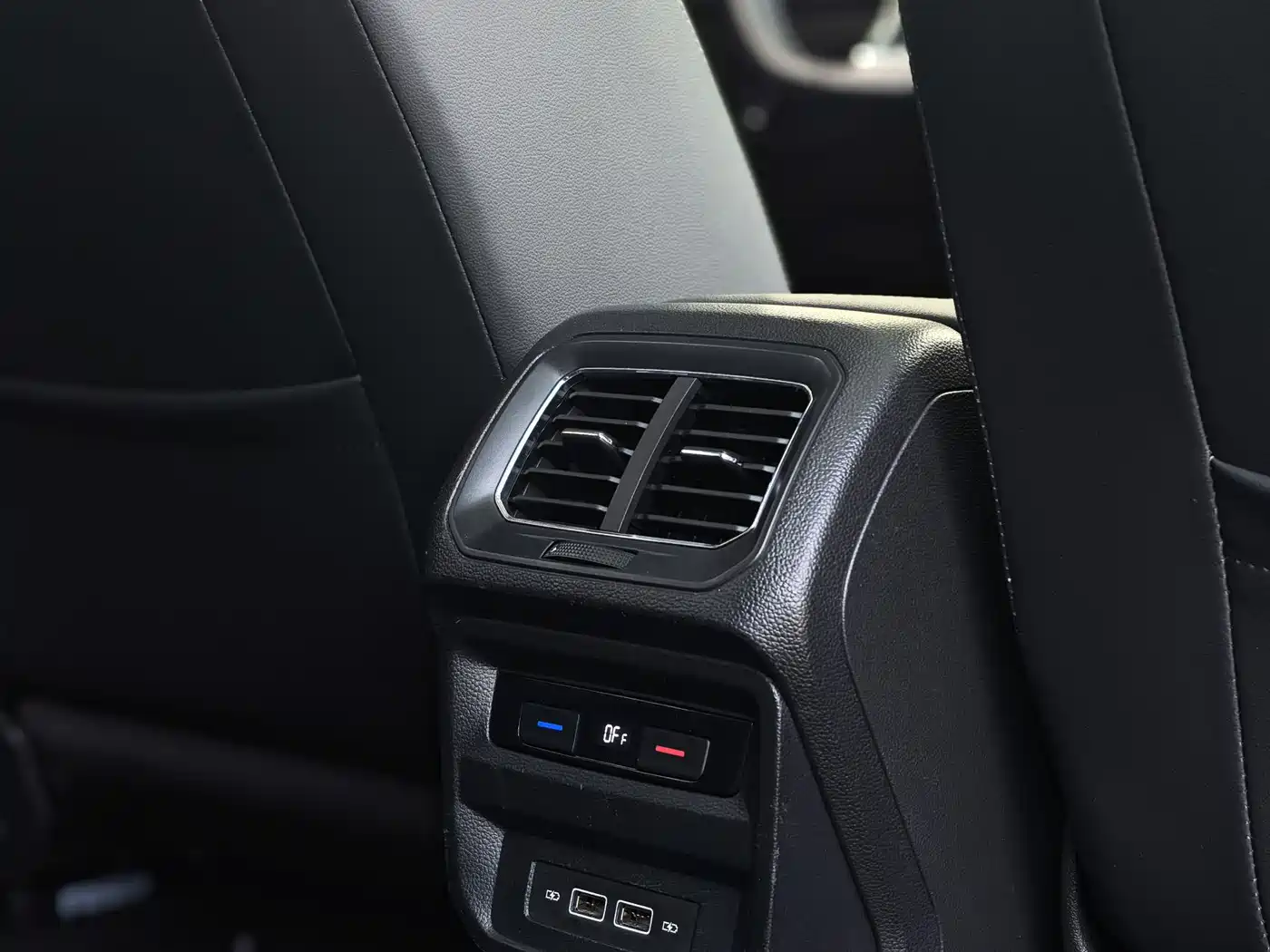 Volkswagen Tiguan L 2021 330TSI Automatic 2WD R-Line Premium фото 26