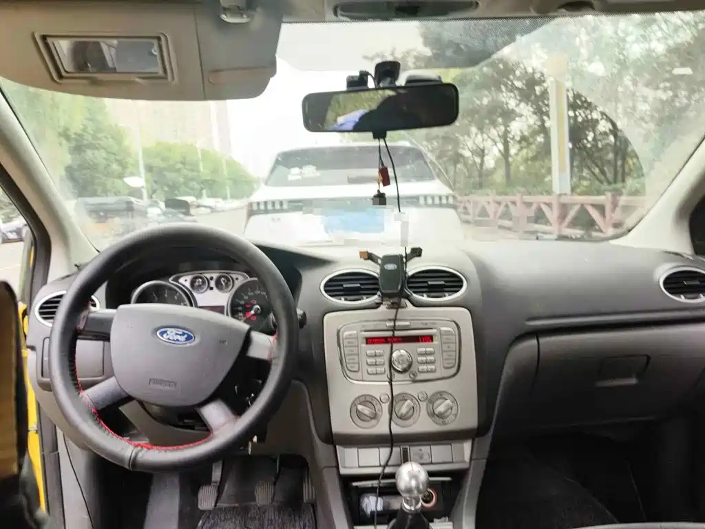 Photo 12 - Ford Focus
