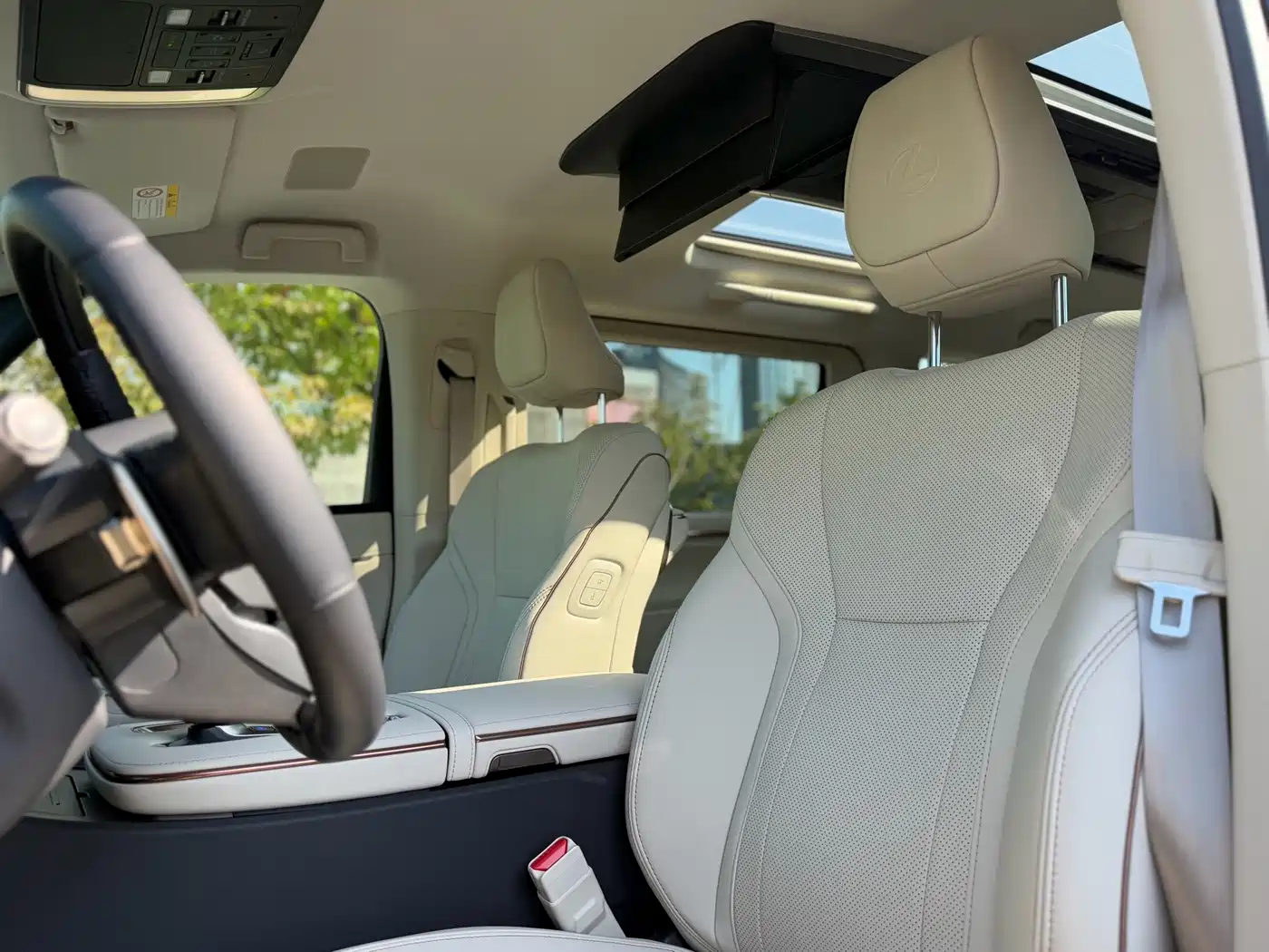 Lexus LM 2024 2023 500h 6-Seater Prestige Edition