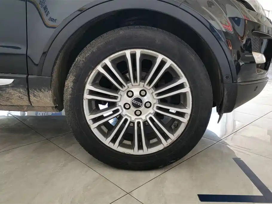 Land Rover Range Rover Evoque (Import) 2012 2.0T 5-door Premium Edition фото 6