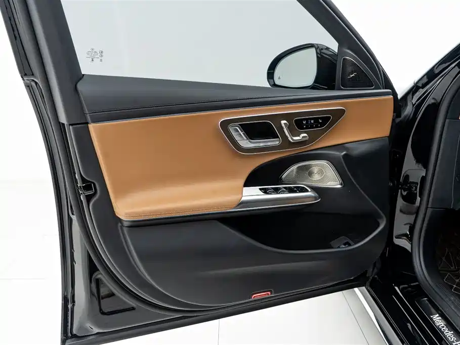 Mercedes-Benz E-Class 2025 E 300 L Luxury фото 16