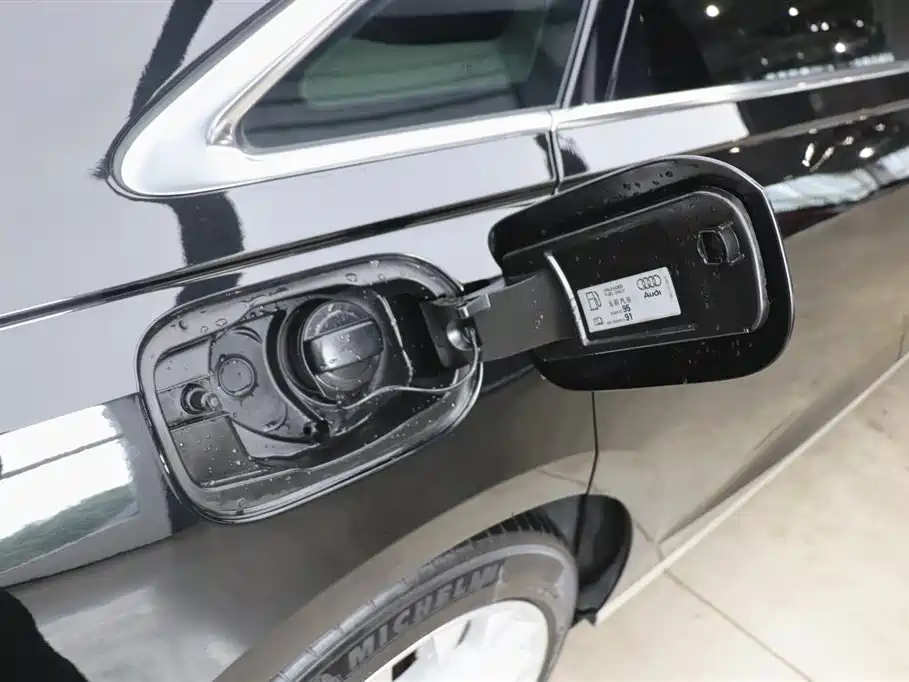 Audi A8 2022 A8L 50 TFSI quattro Comfort Collector's Edition фото 30