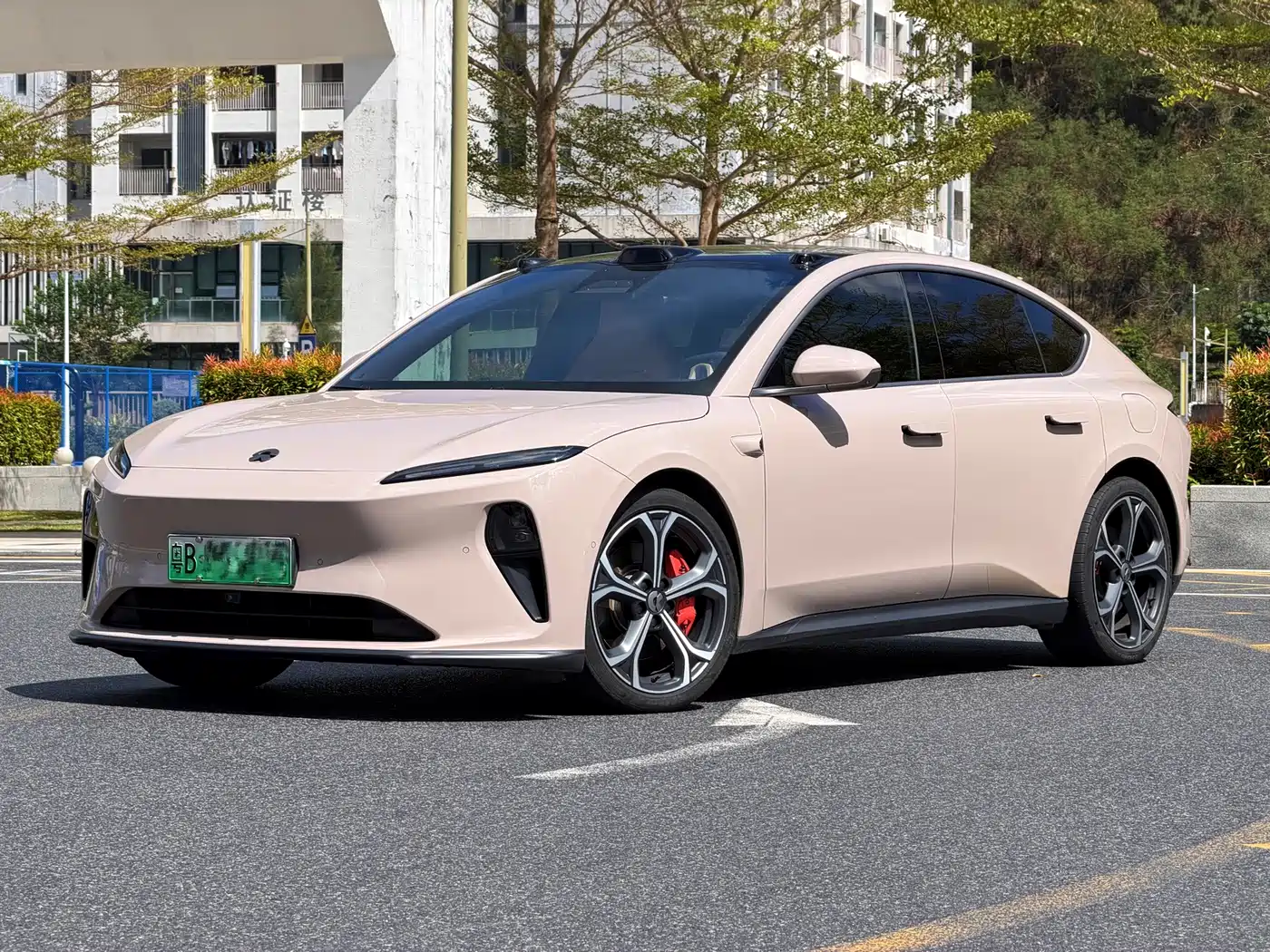 NIO ET5 2022 — пригон из Китая