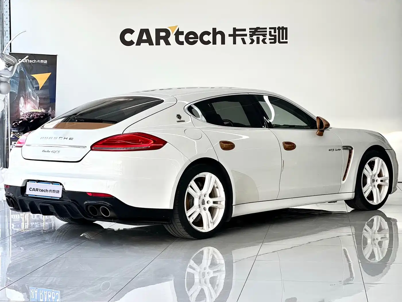 Фото 5 - Porsche Panamera