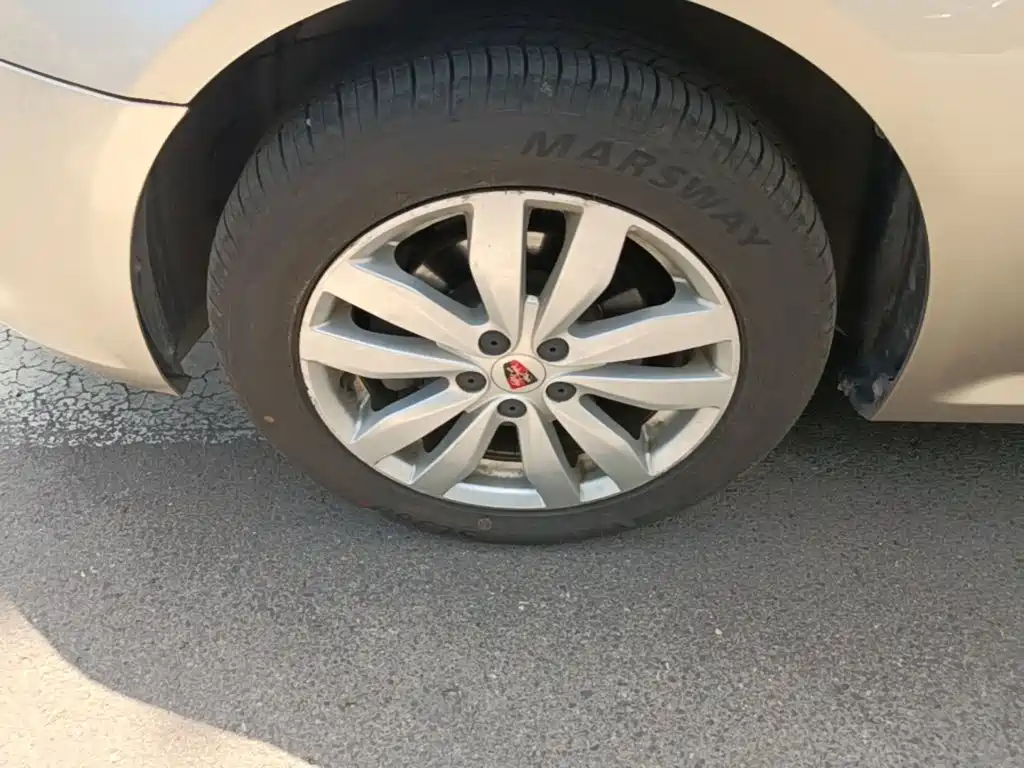 Roewe 350 2015 2015 Model 1.5L Manual Luxury Sunroof Edition