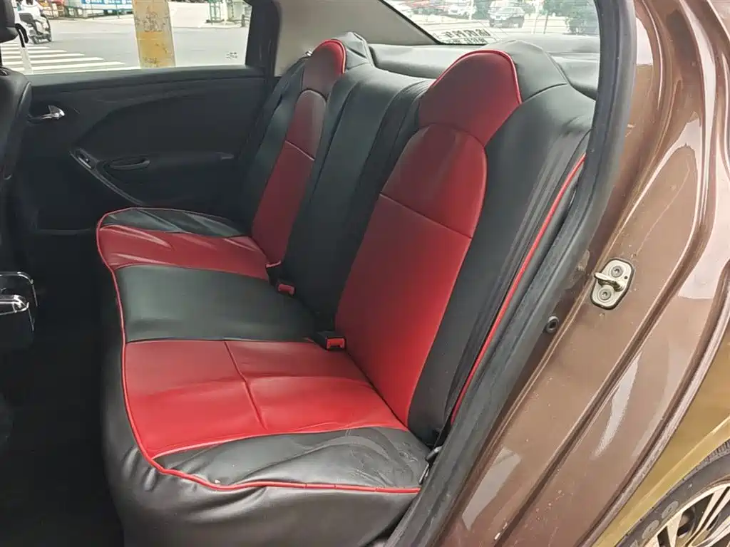 Peugeot 301 2014 1.6L Automatic Comfort Edition фото 17