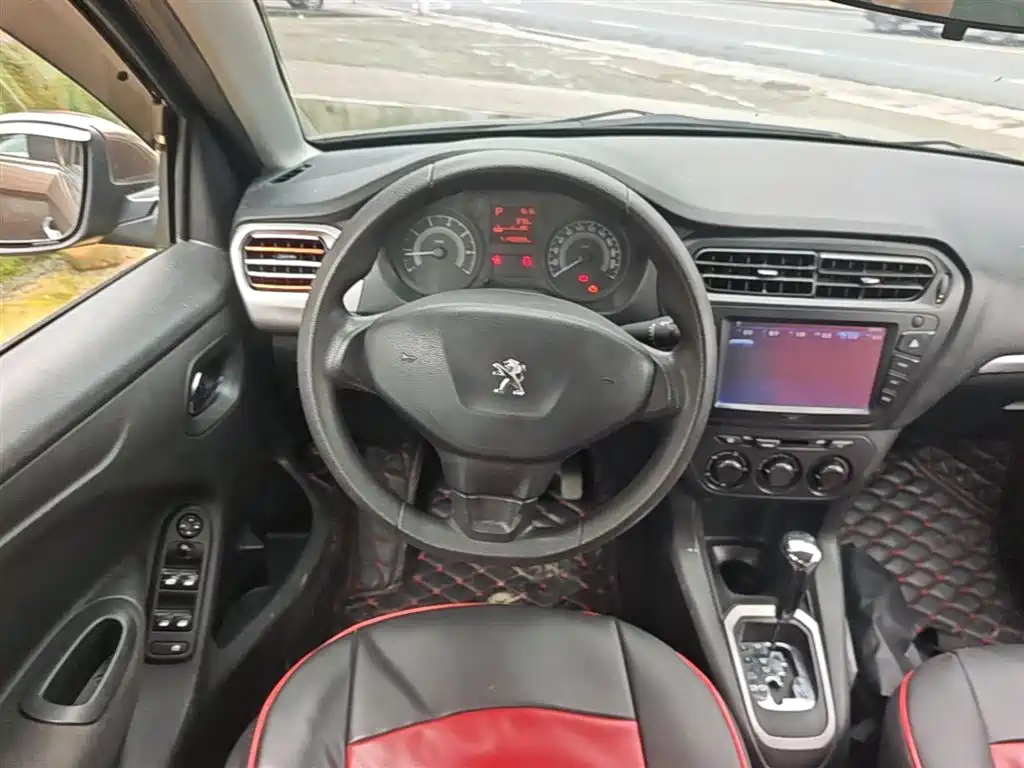 Peugeot 301 2014 1.6L Automatic Comfort Edition фото 11